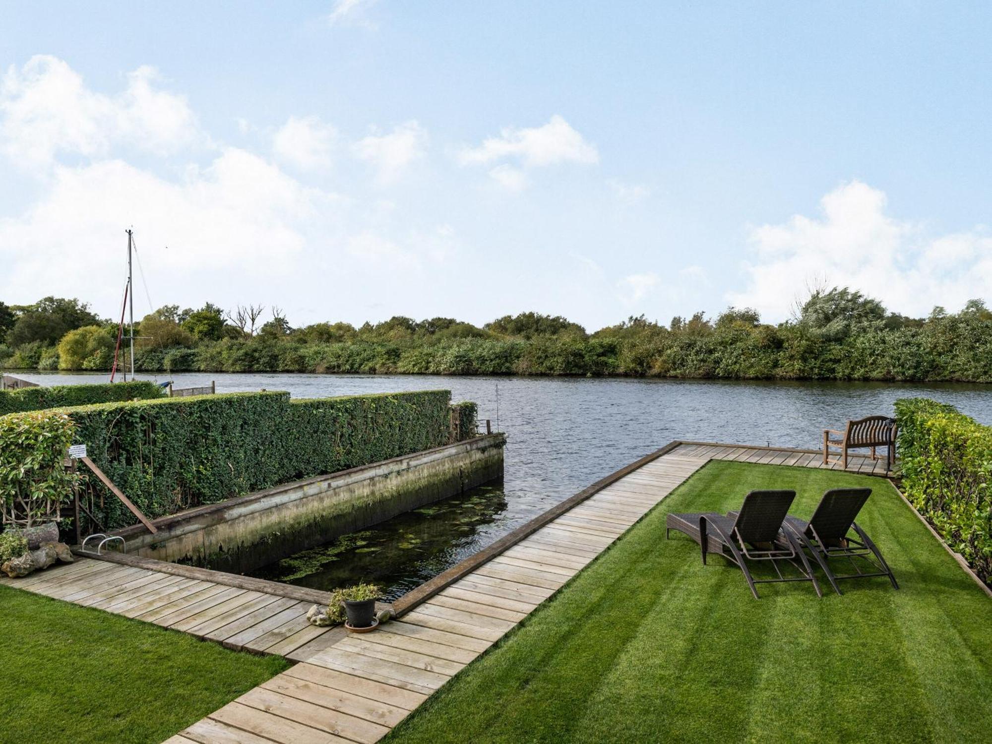 Sunset Lodge Brundall Екстериор снимка